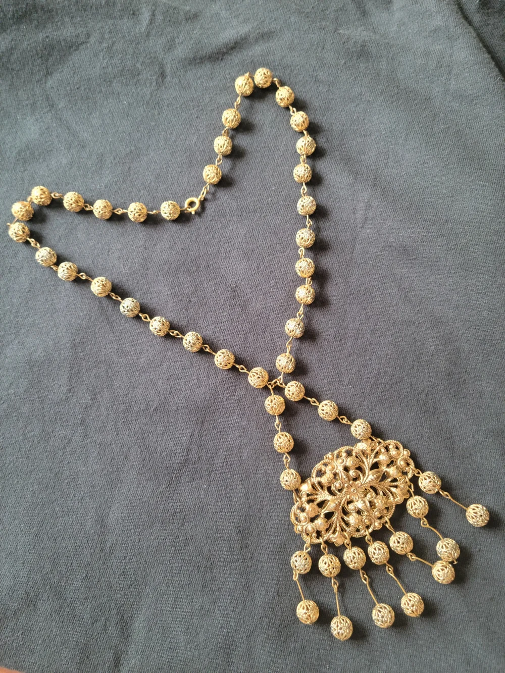 Gold Filigree Bead Pendant Necklace - Women Jewelry Vintage Gorgeous